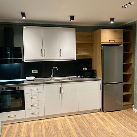 Novs Apartment3 Gjirokastër Esterno foto