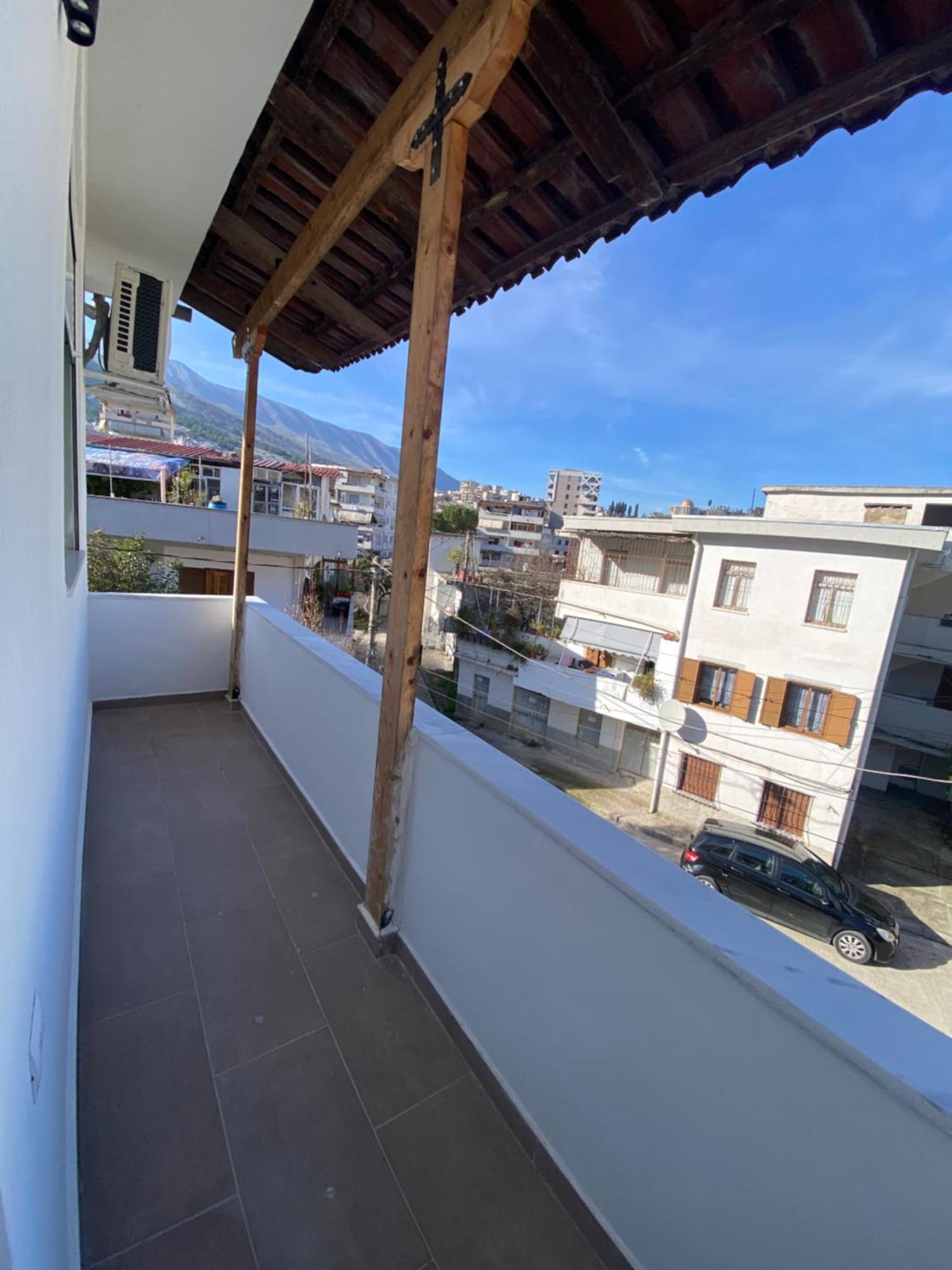 Novs Apartment3 Gjirokastër Esterno foto