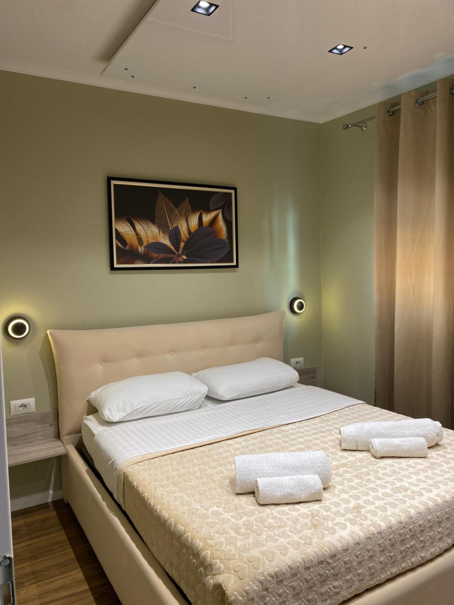 Novs Apartment3 Gjirokastër Esterno foto